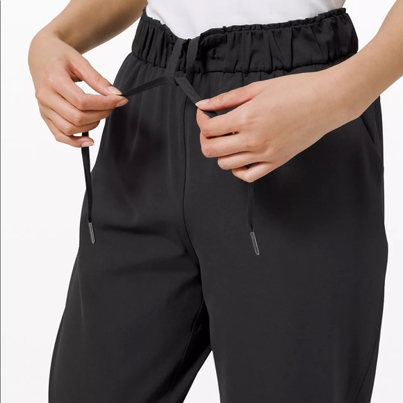 LULULEMON STRETCH HIGH-RISE PANT 7/8 LENGTH - Picture 4 of 6